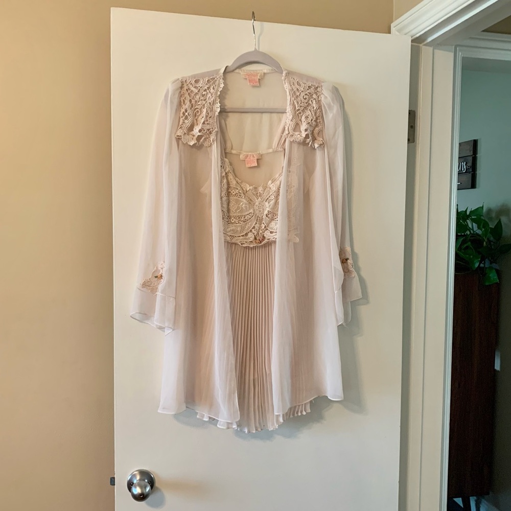 Vintage 90s Flora Nikrooz Lingerie Set
